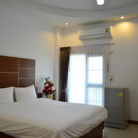 Ketsara Hotel Maha Sarakham Oda fotoğraf